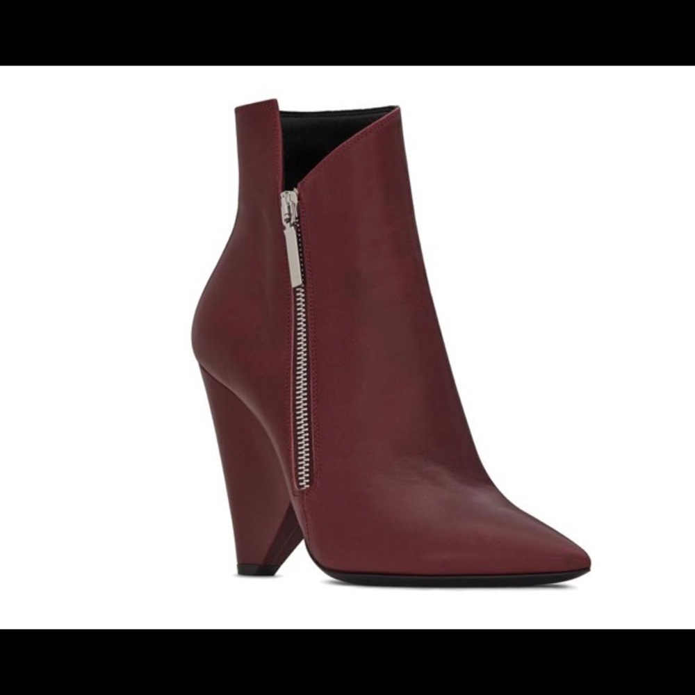 Boots - Picture 4 of 14